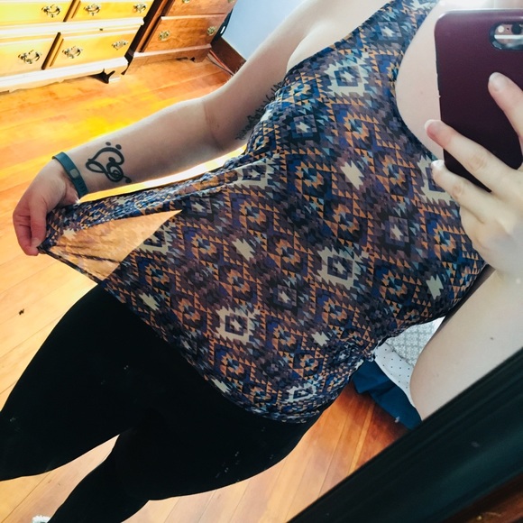 🌱Patterned Tank🌱 - Picture 3 of 5